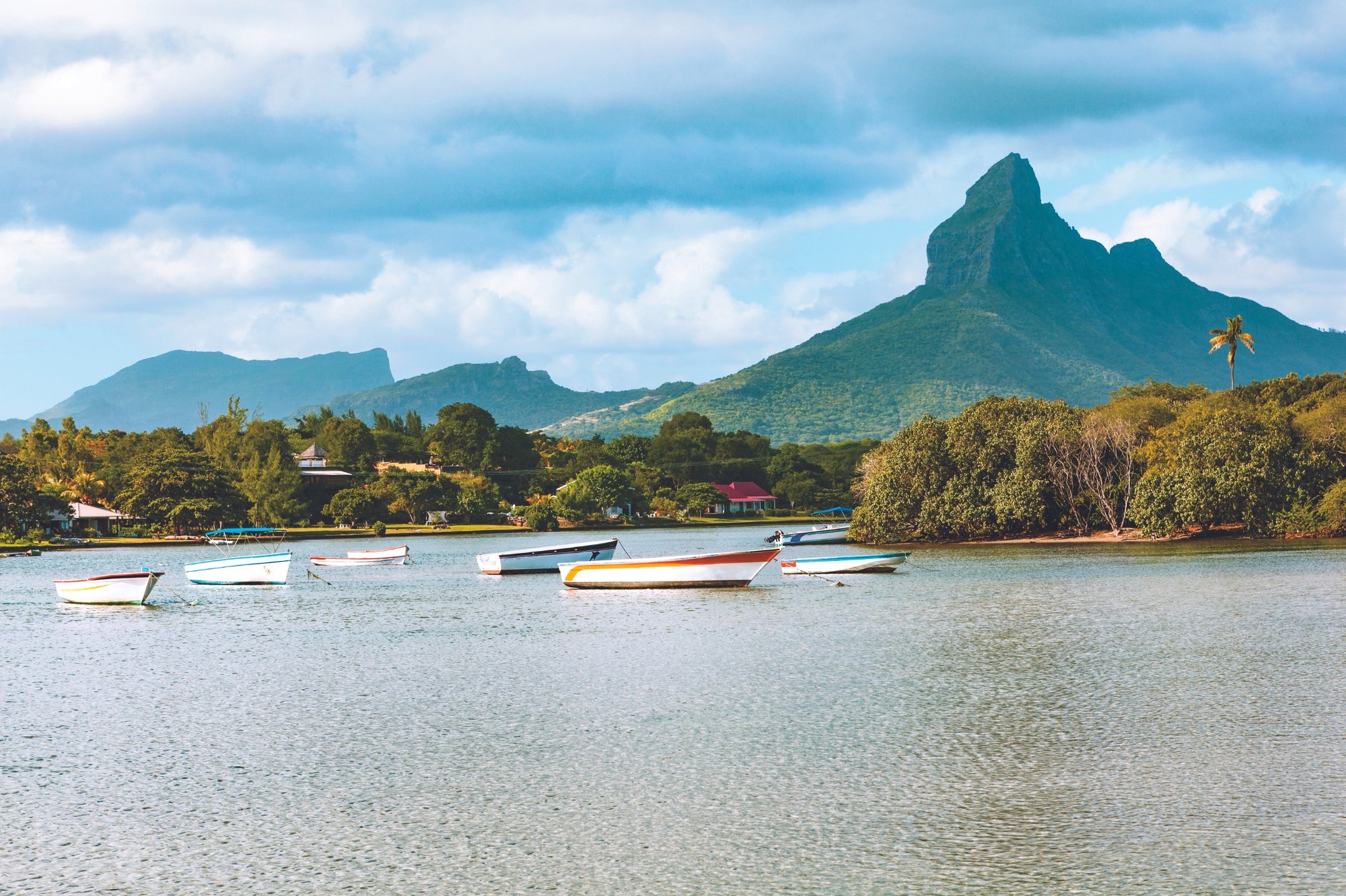 Invest in Mauritius: Top Opportunities for Investors
